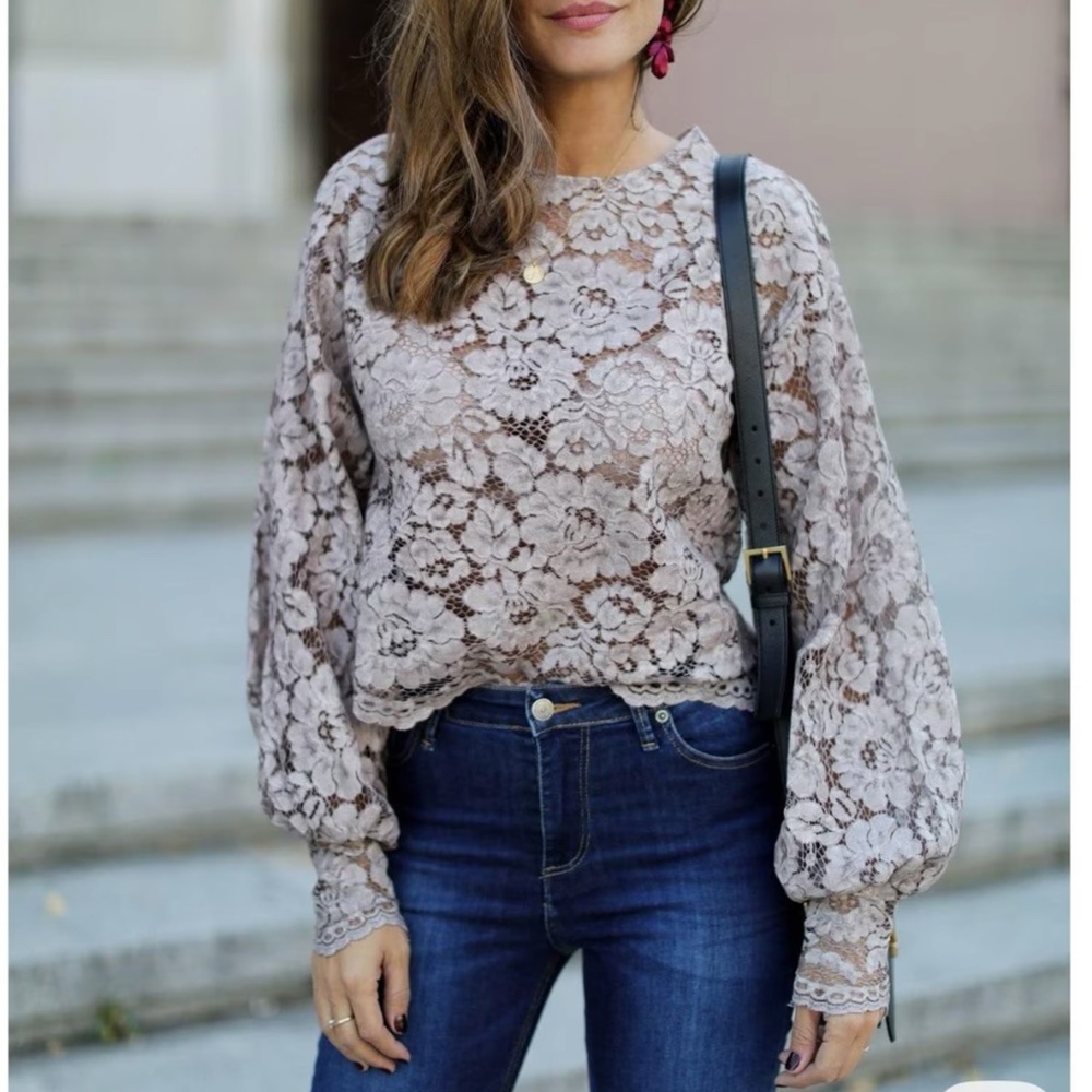 Zara unlined lace top mauve, size Large